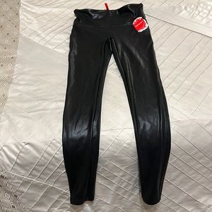 Spanx leggings in size small. New with Tags!